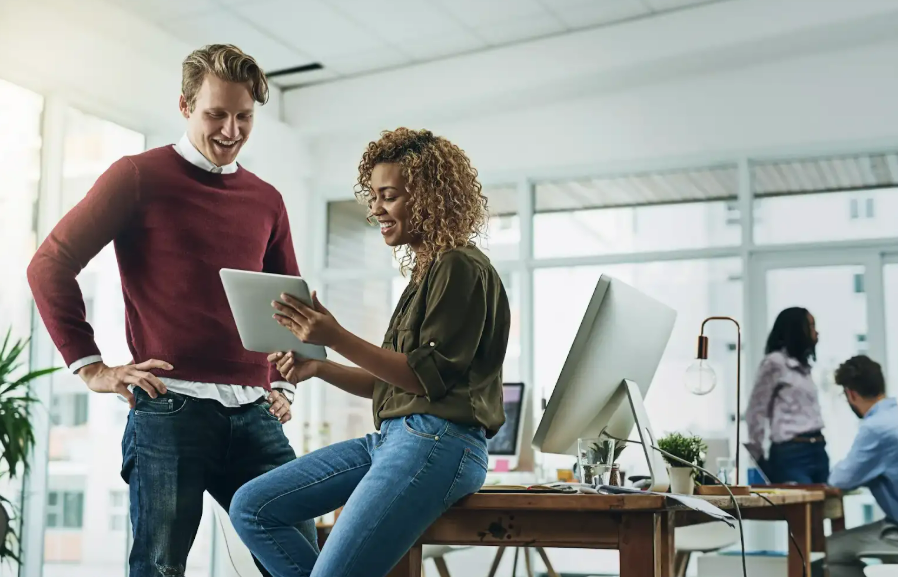 Expert Freelance Advertising Consultants for Your Brand